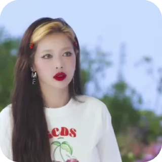 Sticker from HYUNA || jj