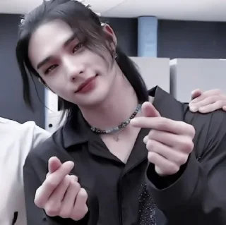 Sticker from ₊‧ᝢぬ hyunjin @Jisungqws ぬ⊹ ᨘᝰ
