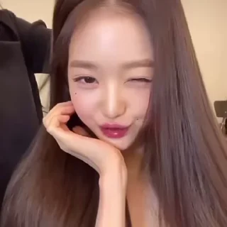 💋 emoji Wonyoung Telegram sticker 17 of 30