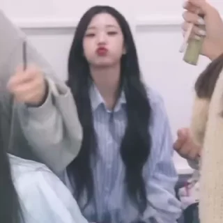 ✨ emoji Wonyoung Telegram sticker 8 of 30