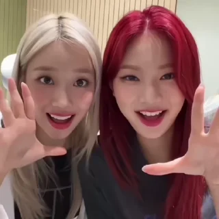 Sticker from sumin&isa with @paulilili