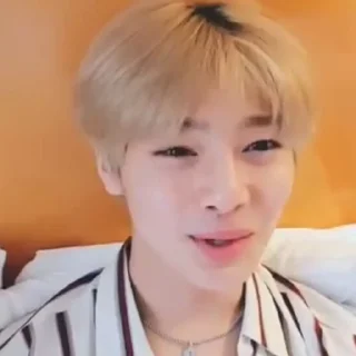 🫶 emoji jeongin ★ @SEWF5 Telegram sticker 13 of 30
