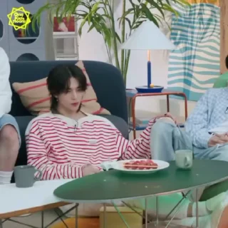Sticker from @riahwanglee One Kid's Room Ep.03