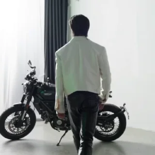 🏍 emoji @riahwanglee DIXON MAKING FILM Telegram sticker 10 of 97