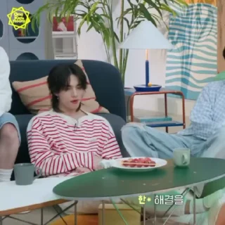 Sticker from @riahwanglee One Kid's Room Ep.03