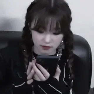 Sticker from yuqi favorite