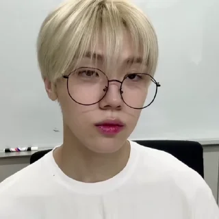 Sticker from ★ seongmin ! ¡