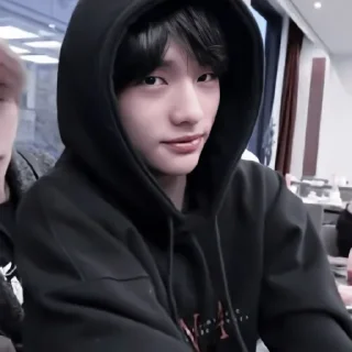 Sticker from ₊‧ᝢぬ hyunjin @Jisungqws ぬ⊹ ᨘᝰ