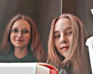 🤗 emoji Дася и Элис Telegram sticker 14 of 91