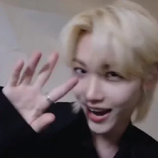 🖐 emoji Lee Felix... ♡ Telegram sticker 22 of 112
