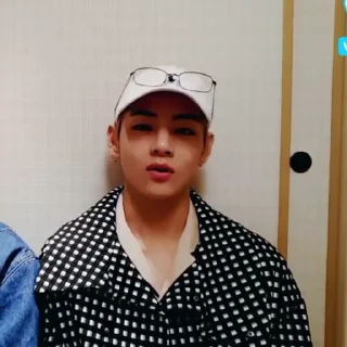 🥖 emoji taehyung : @heslu @jeonlie Telegram sticker 11 of 30