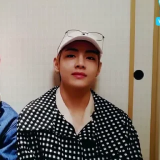 🥖 emoji taehyung : @heslu @jeonlie Telegram sticker 8 of 30