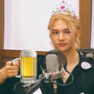 🍻 emoji StrayKids Telegram sticker 9 of 56