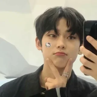 Sticker from Kim Sunoo
