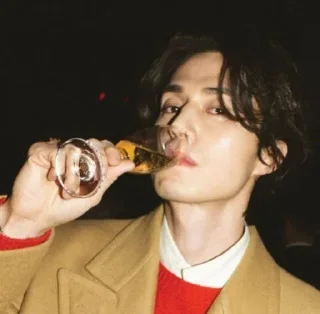🥂 emoji ли дон ук супермаси Telegram sticker 6 of 33