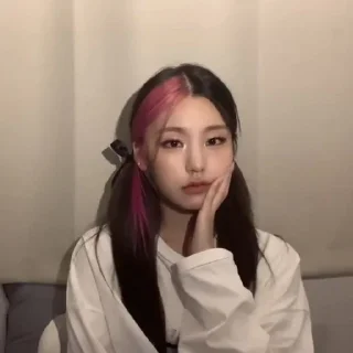 Sticker from yeji :: ITZY @xvvhsg