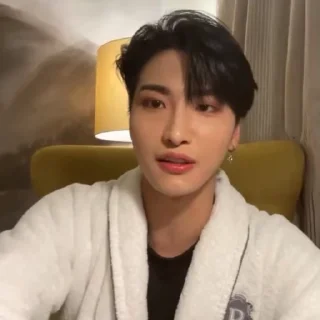 Sticker from (( 🔬 ) – seonghwa @wisuniii