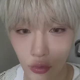 💱 emoji @Vm0n7 hyunsuk Telegram sticker 7 of 30