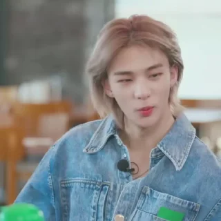 💋 emoji Hyunjin @straykids_mycomfort Telegram sticker 6 of 30