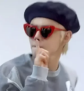 Sticker from ? ! FELIX – @luvalrmhlp