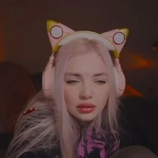 🫤 emoji дашуля мама ♡ Telegram sticker 5 of 15