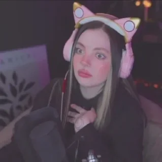 😶 emoji дашуля мама ♡ Telegram sticker 9 of 15