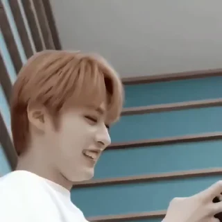 Sticker from Cutie Lee know ❣️❣️❣️