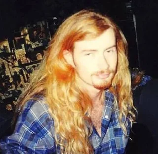 Sticker from Dave Mustaine @LinaShotgun