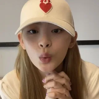 🙇‍♀️ emoji ✿⁠⋌Seeun Stayc⋋⁠✿ ⁠ Telegram sticker 24 of 26