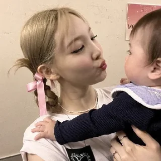 😘 emoji nayeon for бс / рбс : Mой стик Telegram sticker 6 of 69