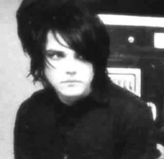 Sticker from >_< | |Gerard Way| | >_< @sash