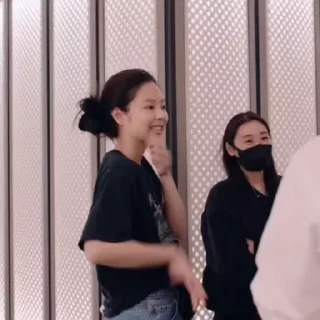 📹 emoji Met Gala_Jennie '24 vlog Telegram sticker 20 of 48
