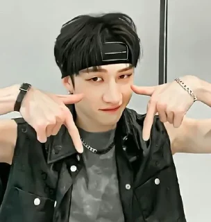 Sticker from 𝙆𝙧𝙞𝙨𝙨.☆ ～('▽^人)