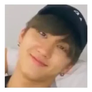 🙂 emoji со чанбин бог👩‍❤️‍💋‍👩 Telegram sticker 15 of 46