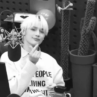 Sticker from HEUNING KAI from K-POP PLANET