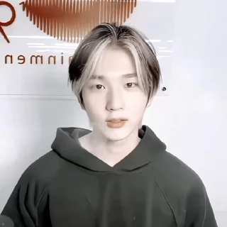 🎤 emoji ャﾞhyunwoo ↳ @yuk1ot Telegram sticker 9 of 35