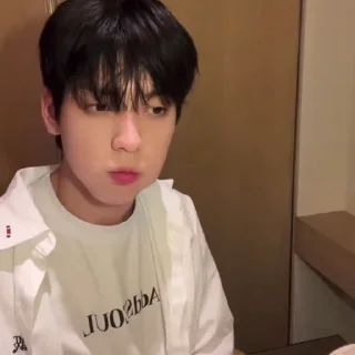 👾 emoji soobin fr @txth1lp Telegram sticker 13 of 40