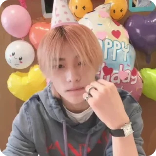 Sticker from hbd hyunjin @D1V3HO