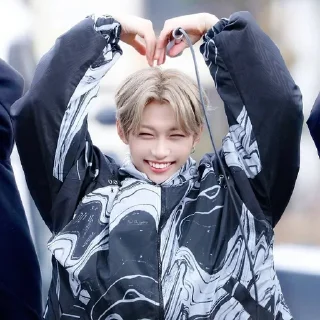 Sticker from 💌хёнджин и феликс💌