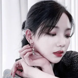 💷 emoji #𝐚𝐞𝐬𝐭𝐡𝐞𝐭𝐢𝐜: 𝗄𝖺𝗋𝗂𝗇𝖺 💷 ;: by @paradismaudit Telegram sticker 7 of 40