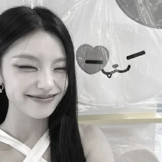 🕷️ emoji yeji @yeonjununnie Telegram sticker 13 of 30