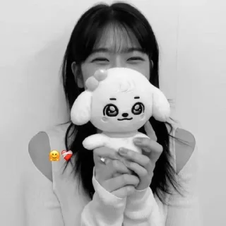🌟 emoji yujin my gf Telegram sticker 10 of 18