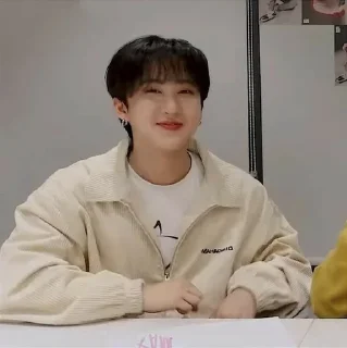 ☺️ emoji 𖤐*٭чанбин!٭*𖤐_sticksoshix Telegram sticker 11 of 18