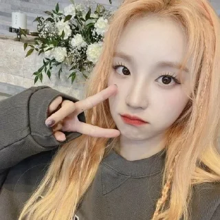 ✌️ emoji ::☁️(g)i-dle best girls☁️:: Telegram sticker 14 of 91