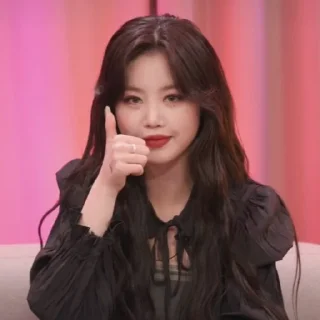 Sticker from ✧.*Shuhua*.✧
