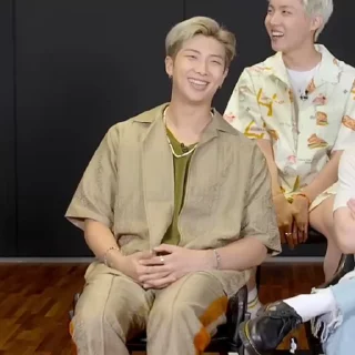🦾 emoji ✷ !¡ namjoon : @taeviisss Telegram sticker 13 of 33