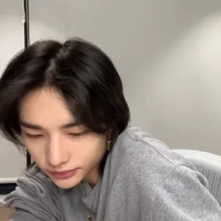 🌟 emoji hyunjin from ››› @kwisskiii Telegram sticker 23 of 35