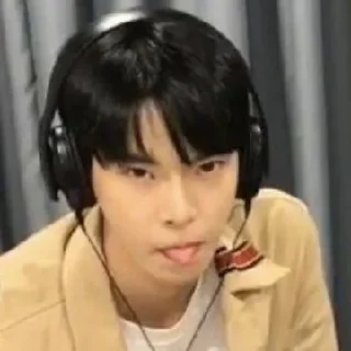 😛 emoji doyoungme Telegram sticker 24 of 40
