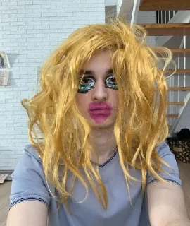 🧔‍♀ emoji Брайн❤️ Telegram sticker 15 of 17