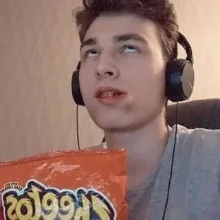 🤤 emoji шмапс👄😈💪🏿👩🏿‍🦲 Telegram sticker 23 of 27